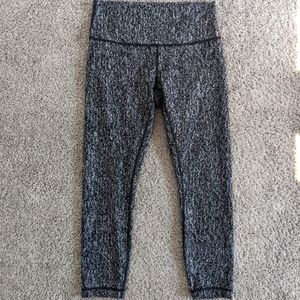 Lululemon black and white pant